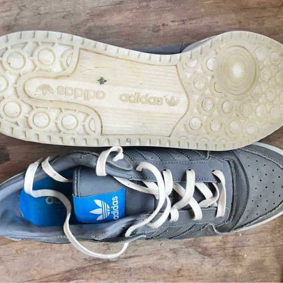 Adidas Forum Low Shows (I believe). Worn only couple of times. They are size 11 - Picture 4 of 4